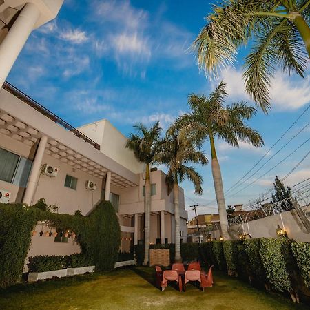 Vip House Hotell Peshawar Eksteriør bilde