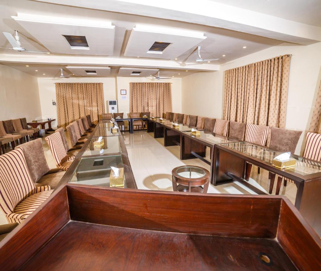 Vip House Hotell Peshawar Eksteriør bilde