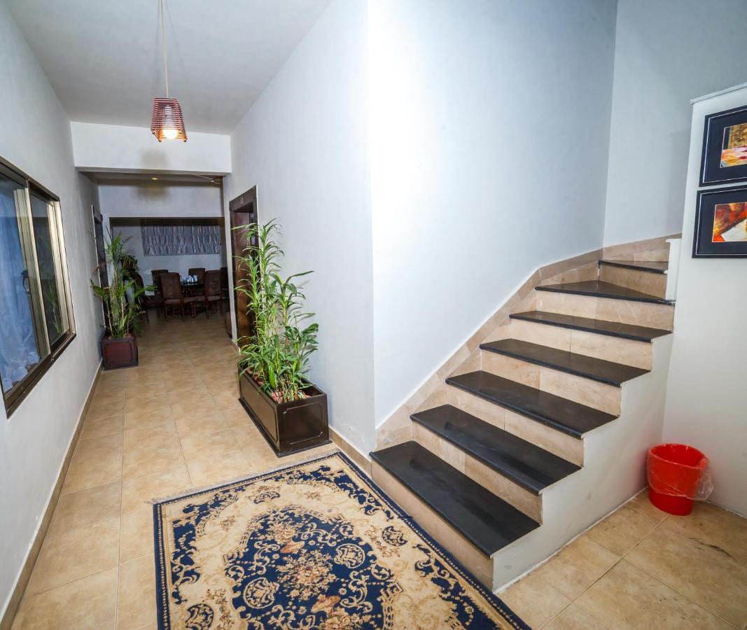 Vip House Hotell Peshawar Eksteriør bilde