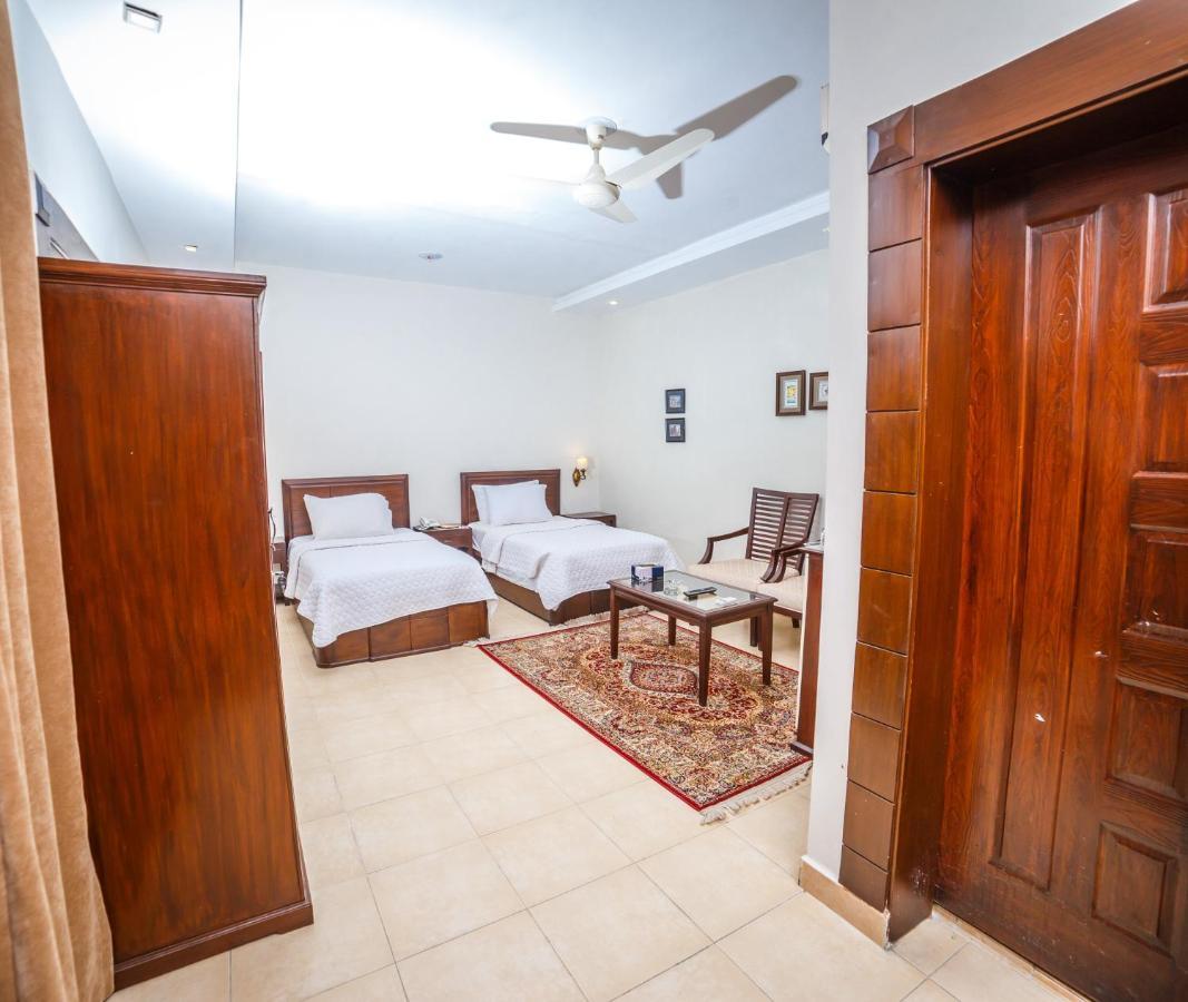 Vip House Hotell Peshawar Eksteriør bilde