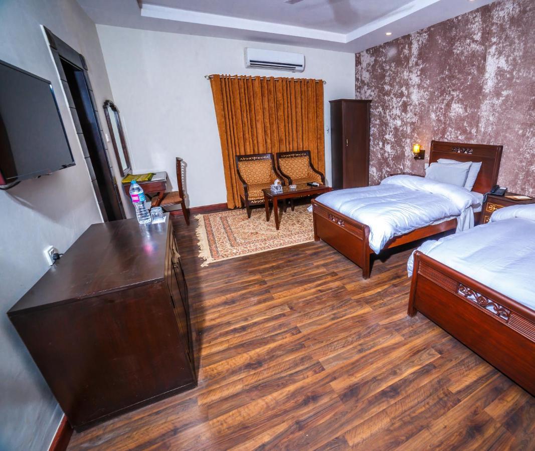 Vip House Hotell Peshawar Eksteriør bilde