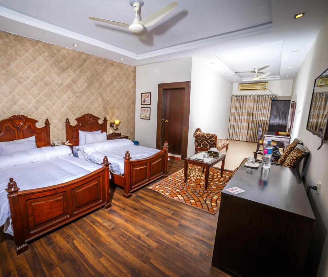 Vip House Hotell Peshawar Eksteriør bilde