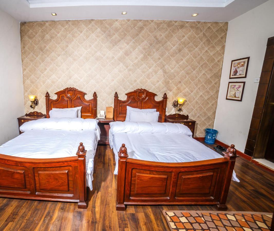 Vip House Hotell Peshawar Eksteriør bilde