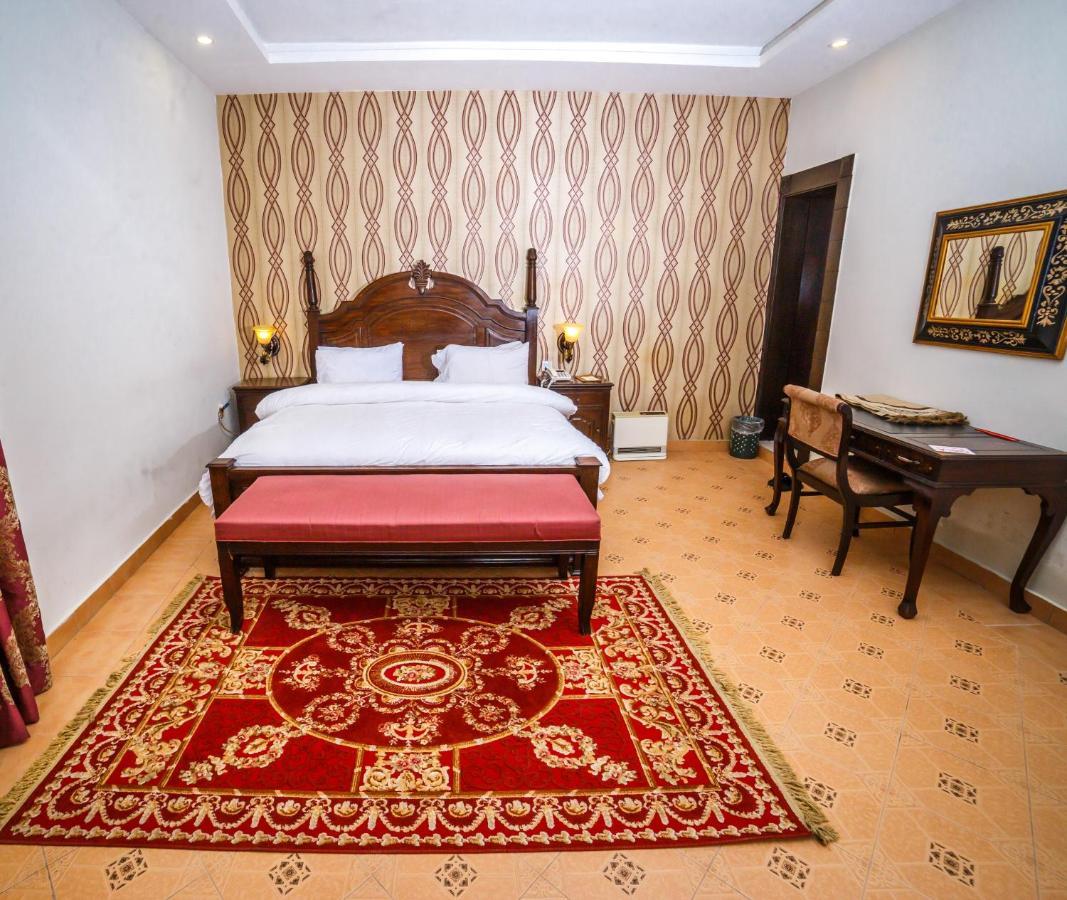 Vip House Hotell Peshawar Eksteriør bilde
