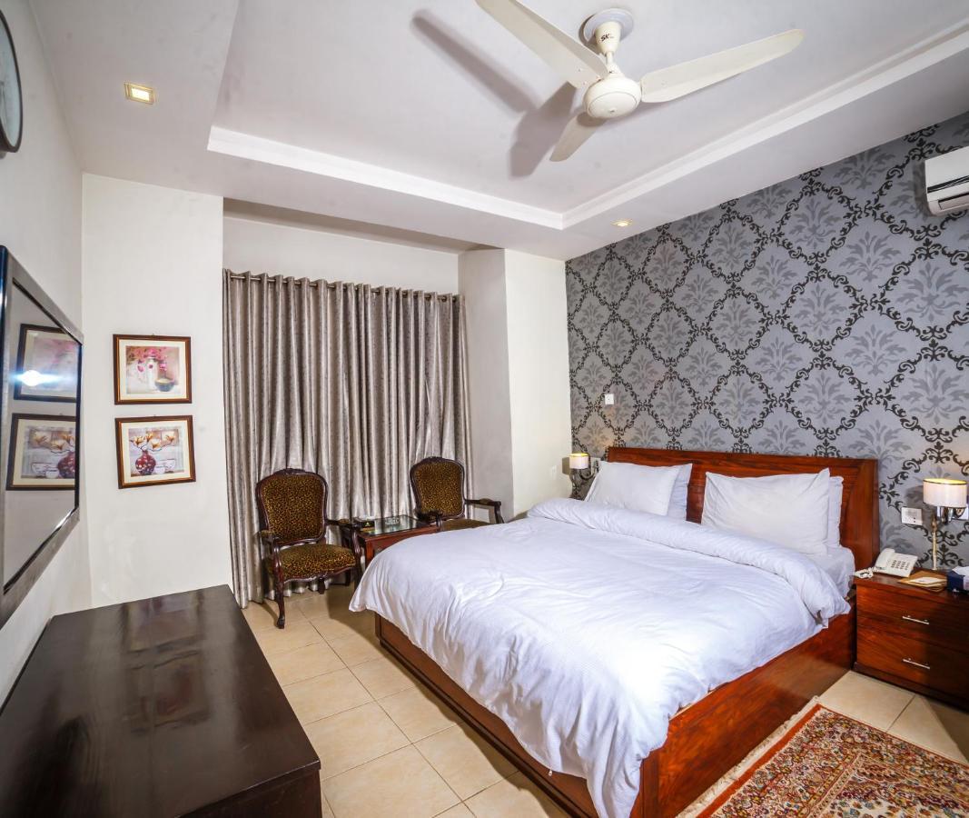 Vip House Hotell Peshawar Eksteriør bilde