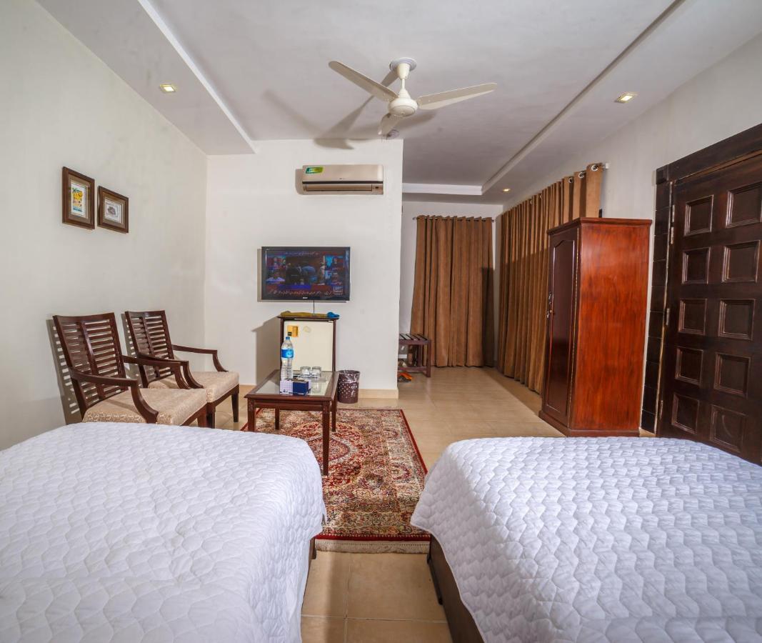 Vip House Hotell Peshawar Eksteriør bilde