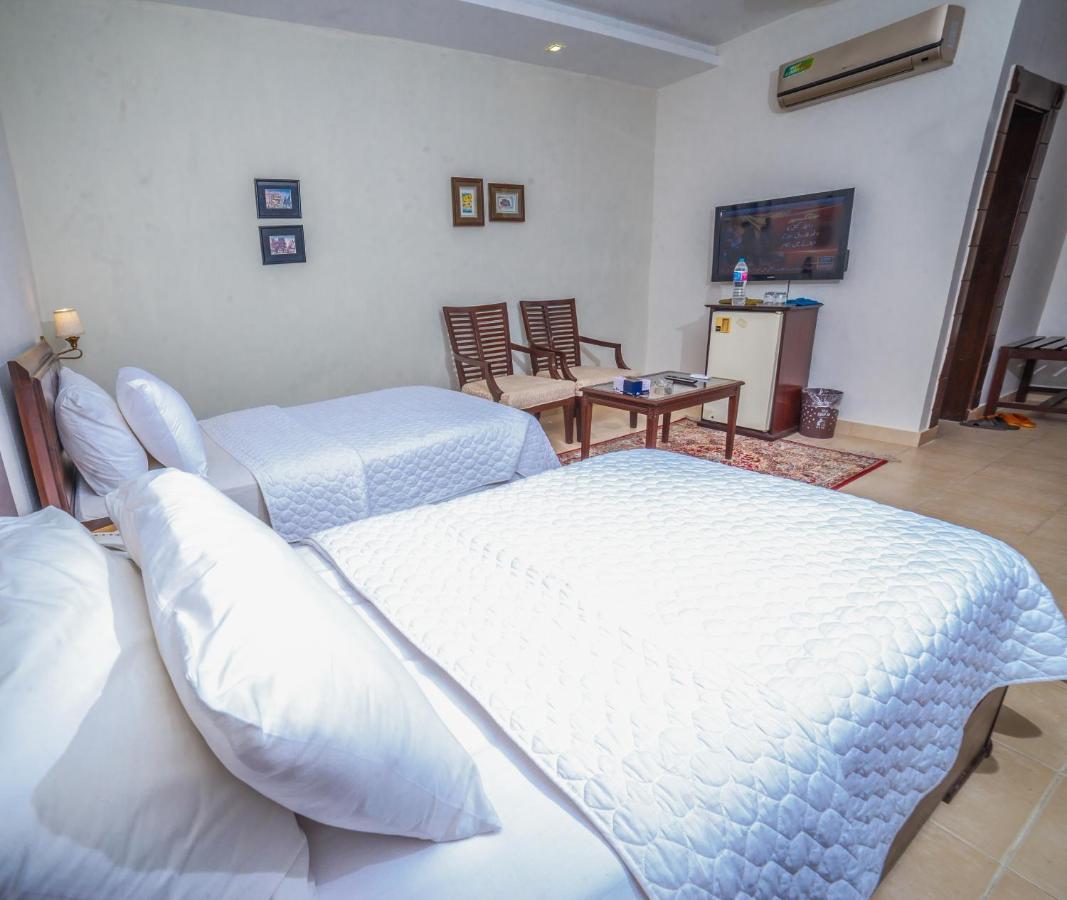 Vip House Hotell Peshawar Eksteriør bilde