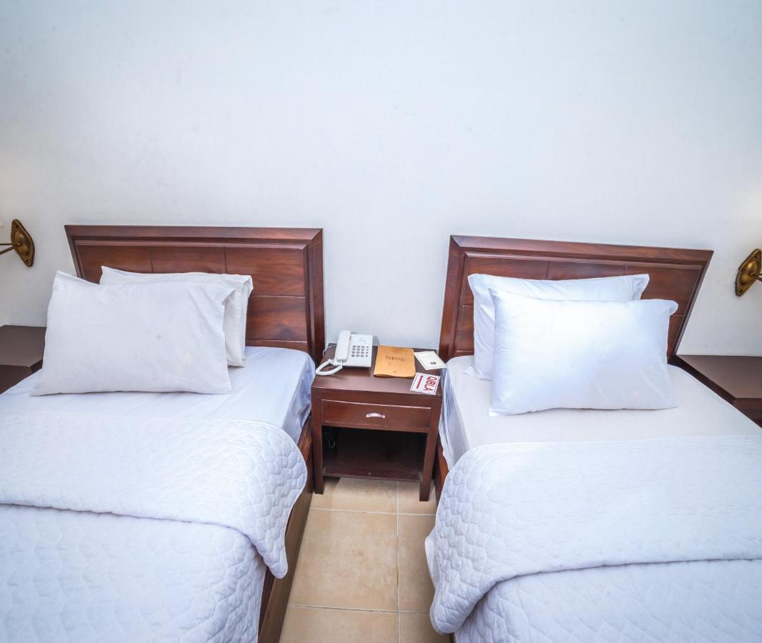 Vip House Hotell Peshawar Eksteriør bilde