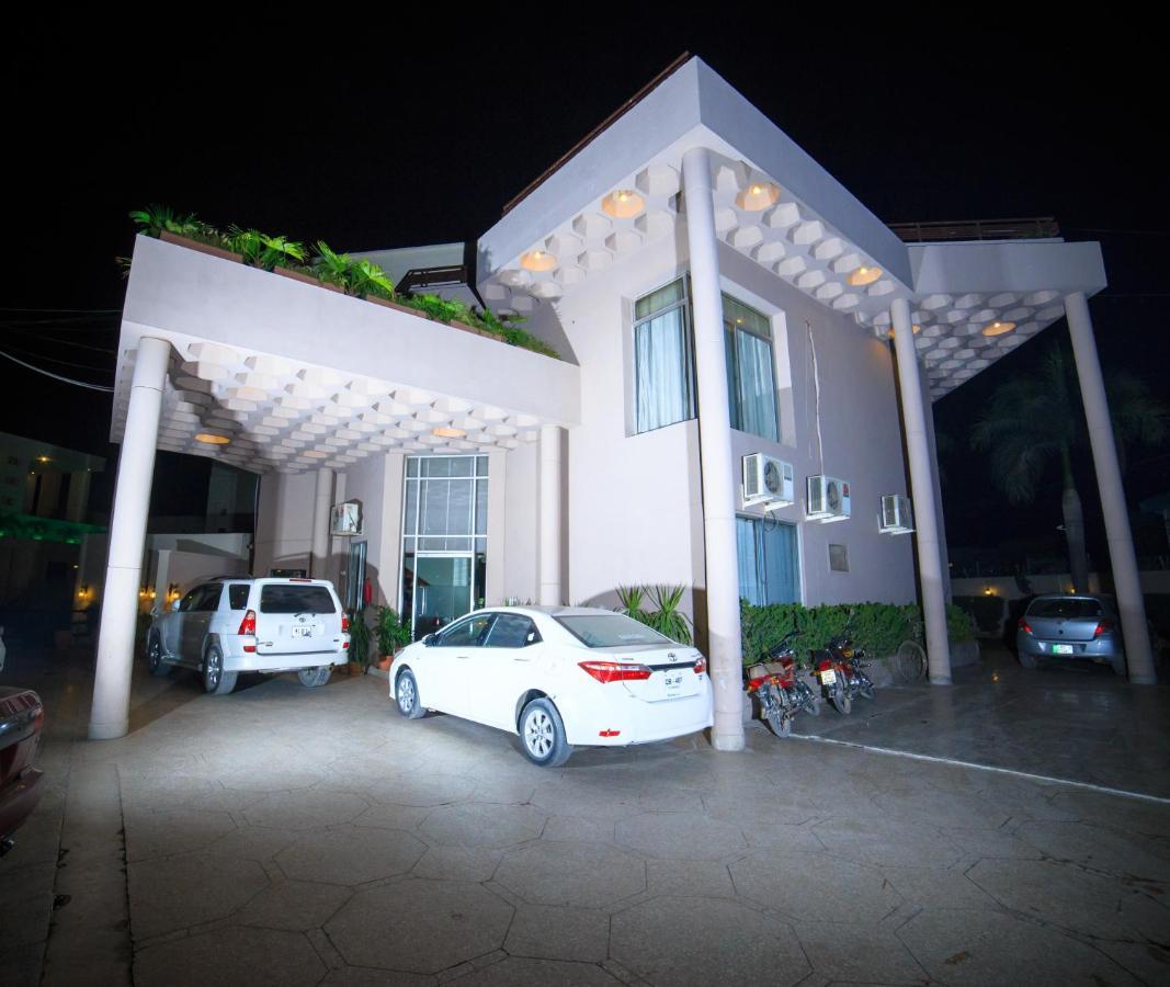 Vip House Hotell Peshawar Eksteriør bilde