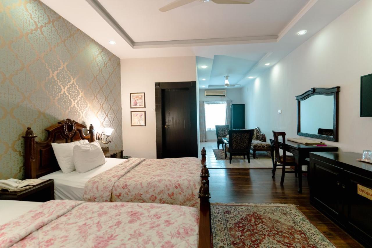 Vip House Hotell Peshawar Eksteriør bilde