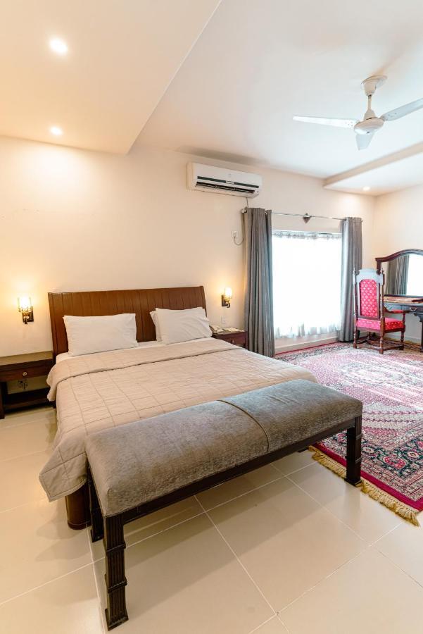 Vip House Hotell Peshawar Eksteriør bilde