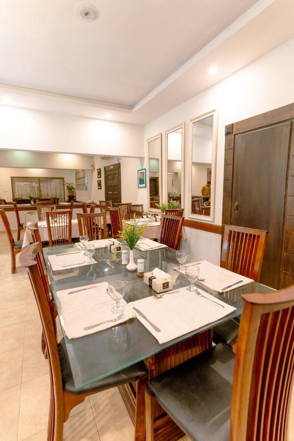 Vip House Hotell Peshawar Eksteriør bilde
