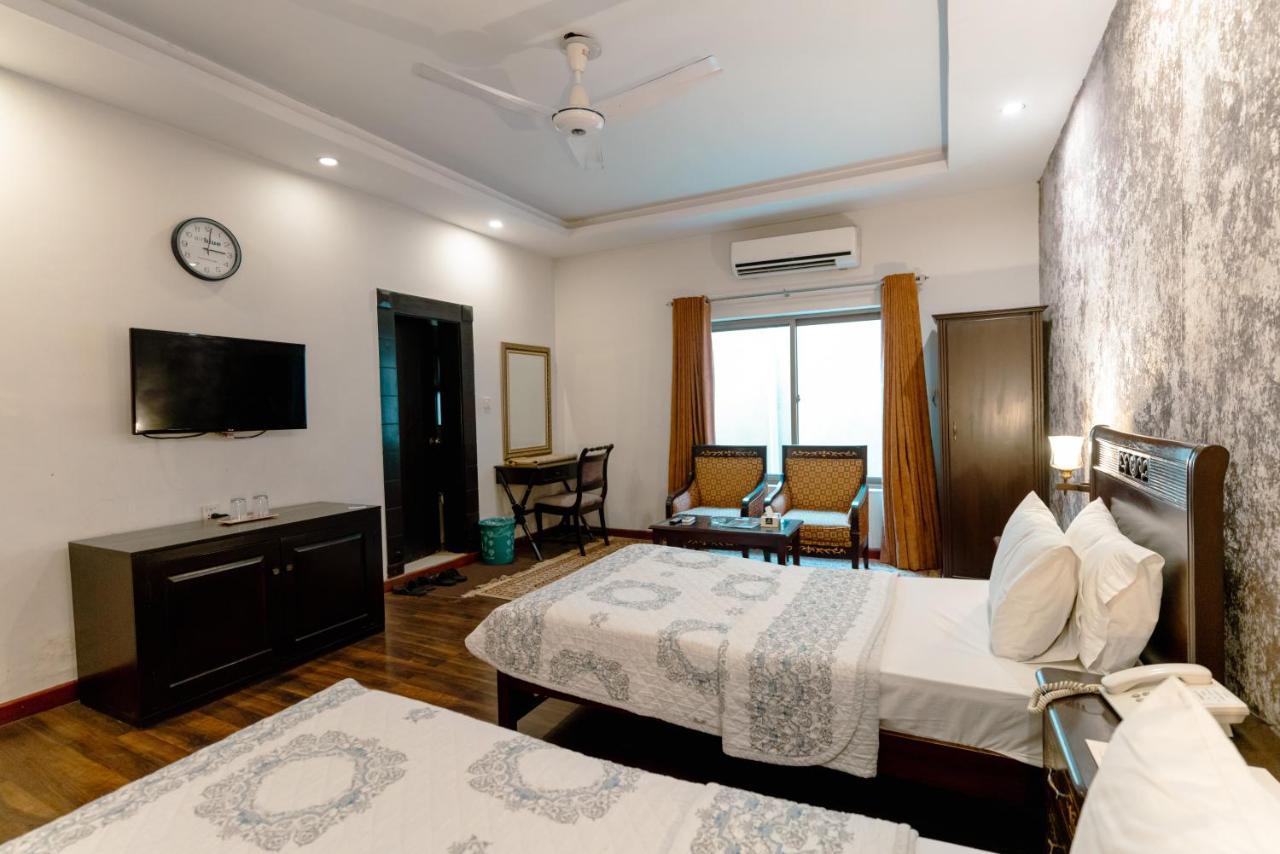 Vip House Hotell Peshawar Eksteriør bilde